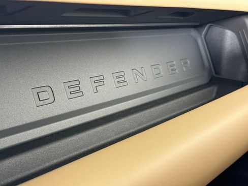 Used 2026 Land Rover Defender 110 X-Dynamic SE AWD/4WD image 22
