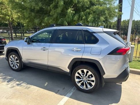 Used 2024 Toyota RAV4 XLE Premium FWD image 4