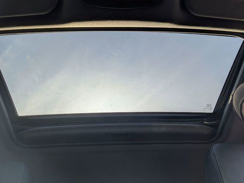 Used 2021 Toyota Avalon Limited image 26