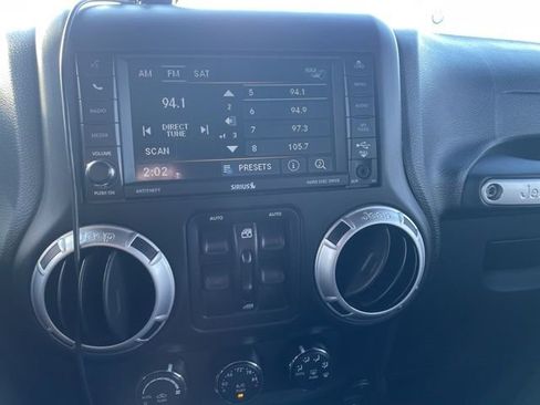 Used 2015 Jeep Wrangler Unlimited Sahara w/ Connectivity Group image 14