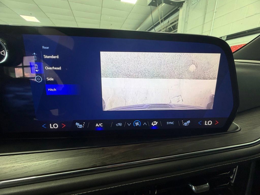 Used 2025 Chevrolet Tahoe LT AWD/4WD image 28