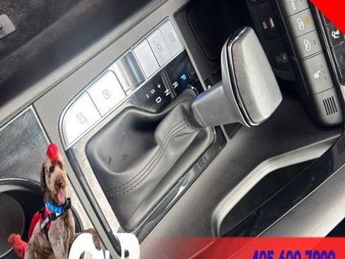 Used 2025 Hyundai Elantra SEL FWD image 21