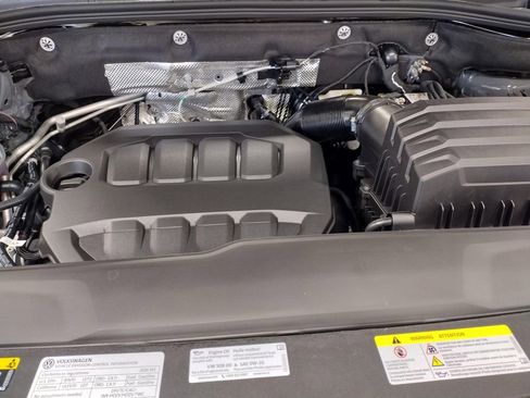 New 2026 Volkswagen Atlas Cross Sport SEL Premium R-Line AWD/4WD image 8