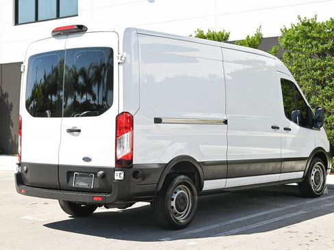 Used 2019 Ford Transit 250 148 Medium Roof image 4