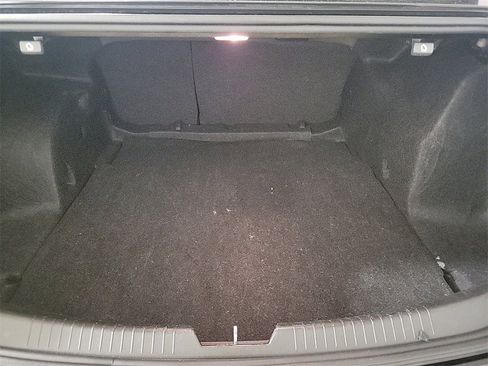 Used 2024 Chevrolet Malibu LT image 21