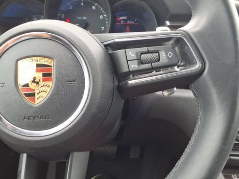 Certified 2024 Porsche Macan AWD/4WD image 26