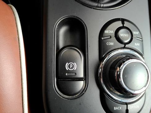 Used 2024 MINI Cooper SE FWD image 42