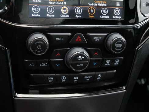 Used 2019 Jeep Grand Cherokee Limited X image 23