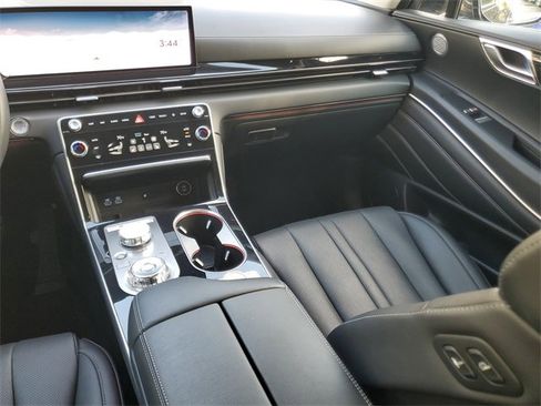 Used 2025 Genesis GV80 2.5T Standard image 15