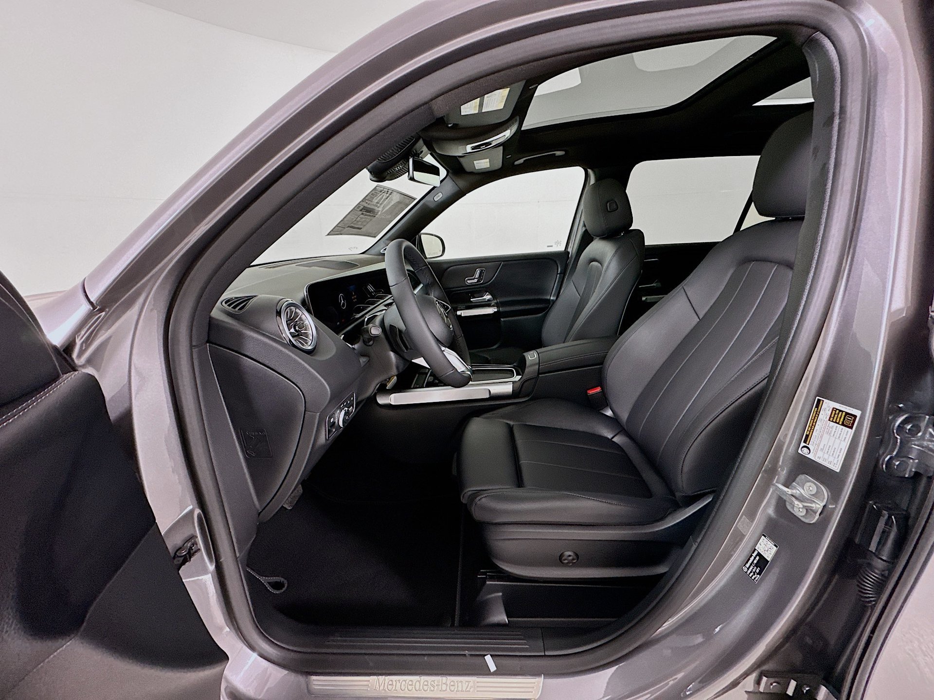 New 2026 Mercedes-Benz GLB 250 image 21