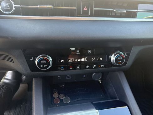 Used 2022 Mitsubishi Outlander SEL FWD image 3