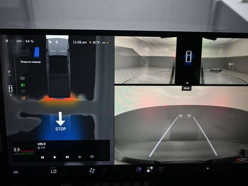 Used 2024 Tesla Cybertruck Cyberbeast AWD/4WD image 8