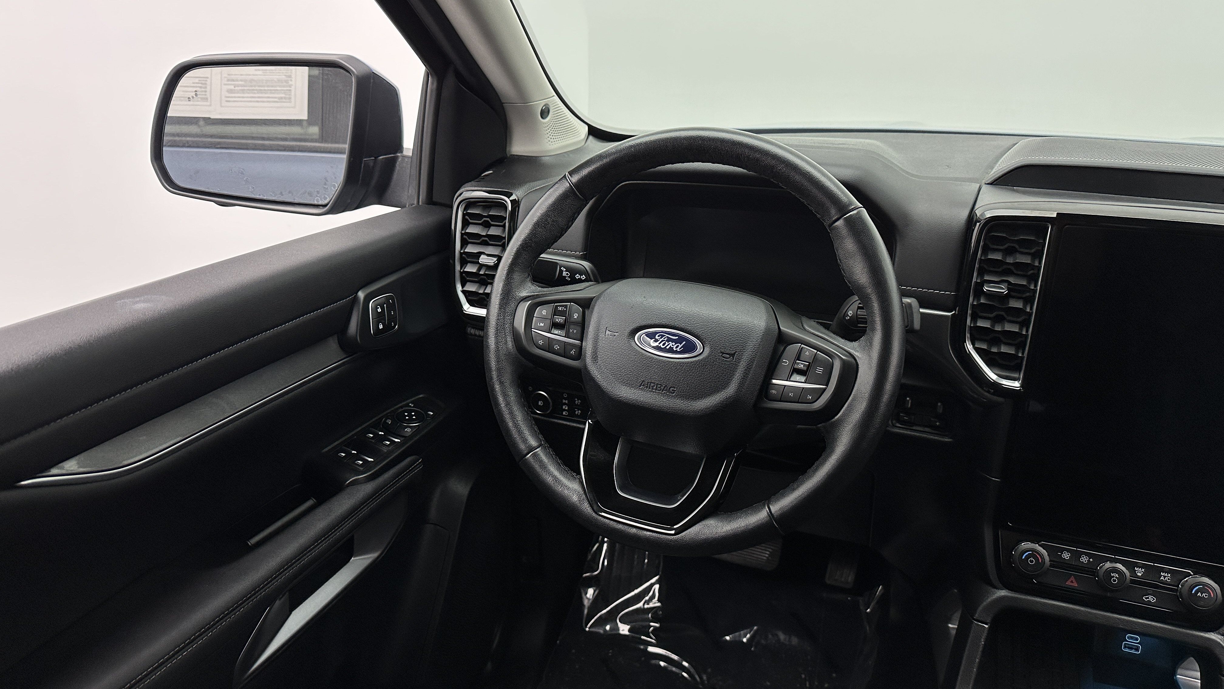 Used 2024 Ford Ranger Lariat w/ FX4 Off-Road Package AWD/4WD image 33