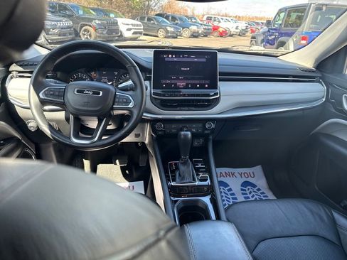 Certified 2022 Jeep Compass Limited image 32