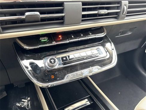 New 2026 Lincoln Corsair Reserve image 29