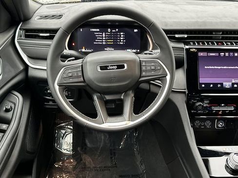 New 2025 Jeep Grand Cherokee Laredo X RWD image 15
