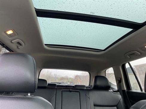 Used 2019 Volkswagen Atlas SEL image 32