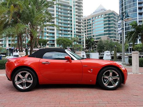 Used 2008 Pontiac Solstice GXP w/ Premium Package RWD image 15