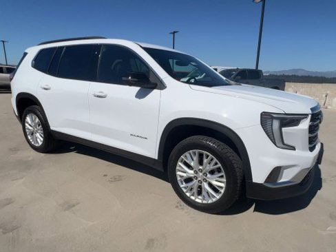 Used 2024 GMC Acadia Elevation image 2