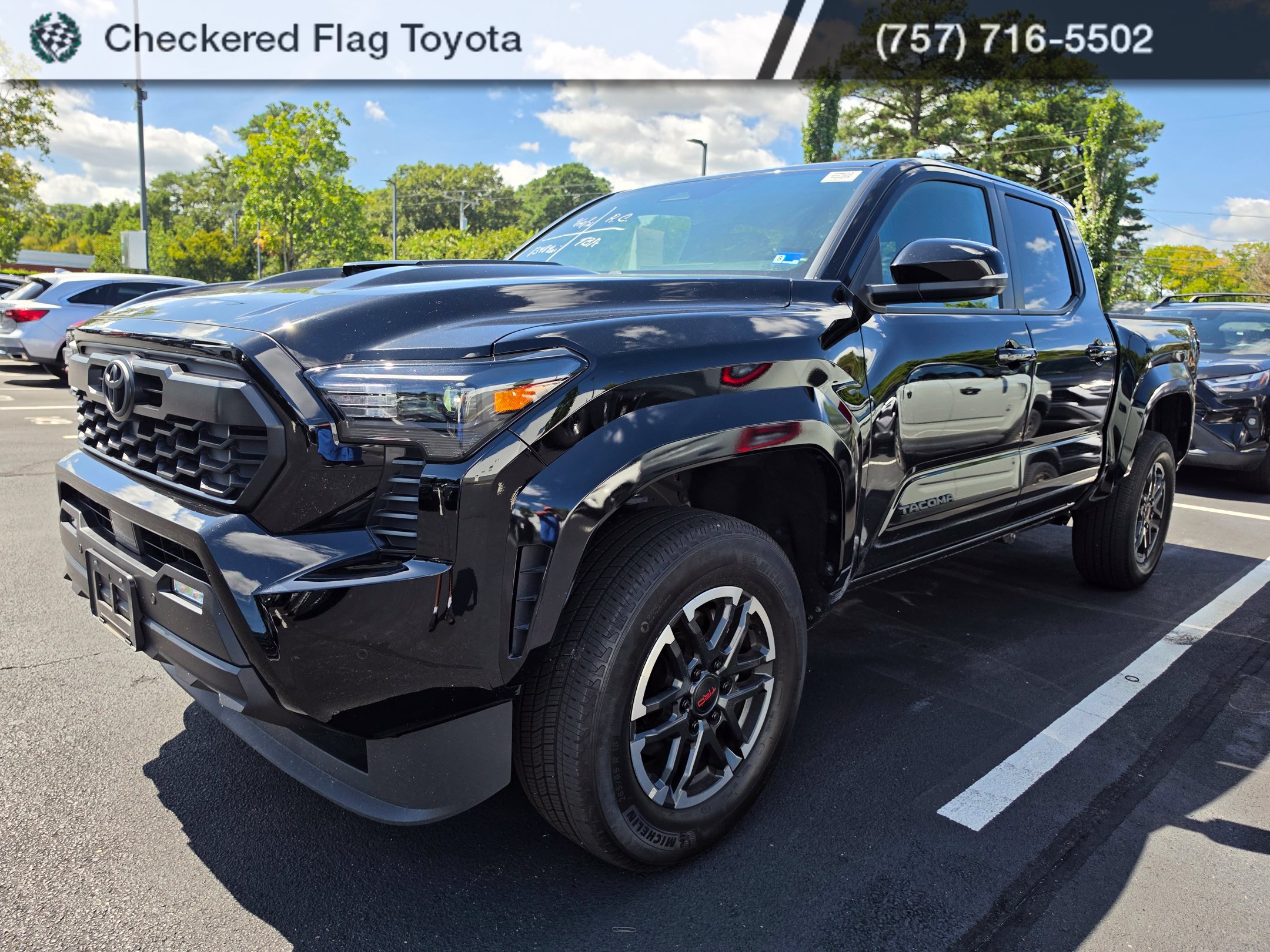 Used 2024 Toyota Tacoma TRD Sport w/ TRD Sport Upgrade Package AWD/4WD image 1