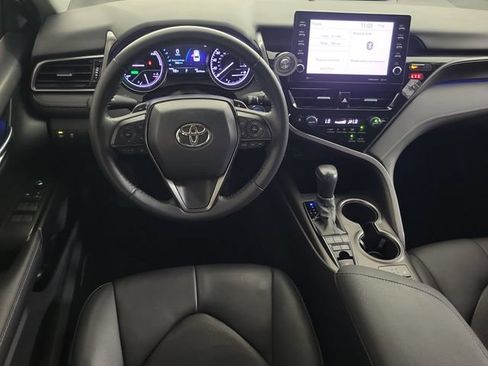 Used 2022 Toyota Camry XSE FWD image 10