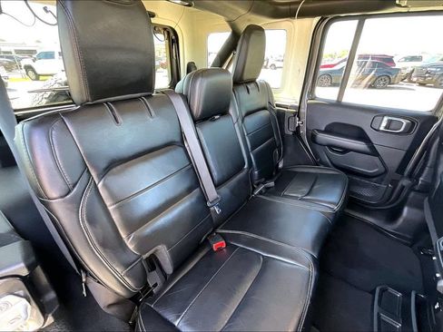 Used 2019 Jeep Wrangler Unlimited Sahara AWD/4WD image 22