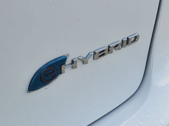 Used 2024 Chrysler Pacifica Limited FWD image 33