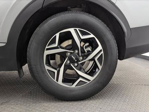 Used 2024 Kia Sportage LX FWD image 29