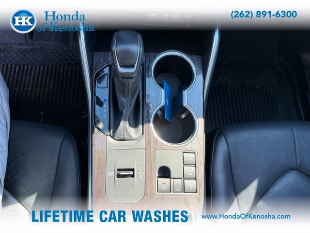 Used 2026 Toyota Highlander Platinum AWD/4WD image 11