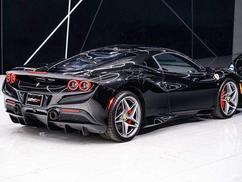 Used 2022 Ferrari F8 Tributo RWD image 27