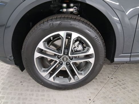 New 2025 Audi Q5 Premium Plus image 11