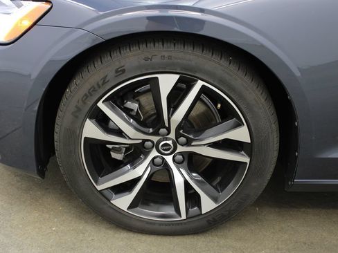 Certified 2024 Volvo S60 B5 Core FWD image 31