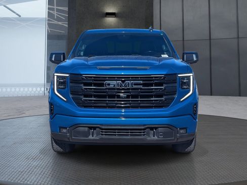 Used 2023 GMC Sierra 1500 Elevation w/ Elevation Premium Package image 9