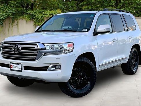 Used 2017 Toyota Land Cruiser AWD/4WD image 3