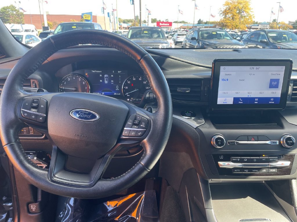 Used 2020 Ford Explorer XLT w/ Class III Trailer Tow Package AWD/4WD image 9