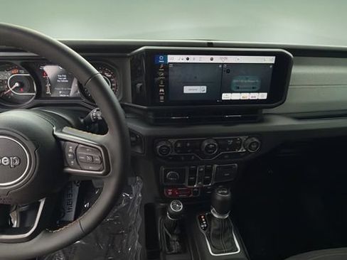 Used 2024 Jeep Wrangler Unlimited Sport AWD/4WD image 11
