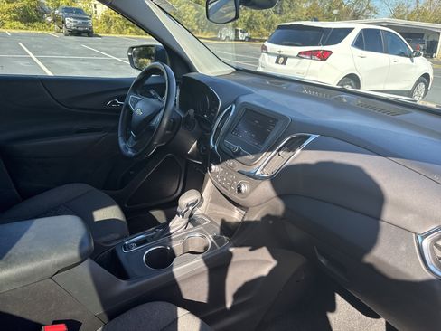 Used 2024 Chevrolet Equinox LT image 35