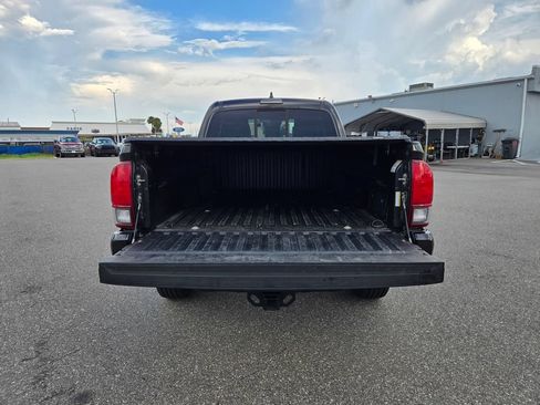 Used 2020 Toyota Tacoma SR w/ SX Package AWD/4WD image 17