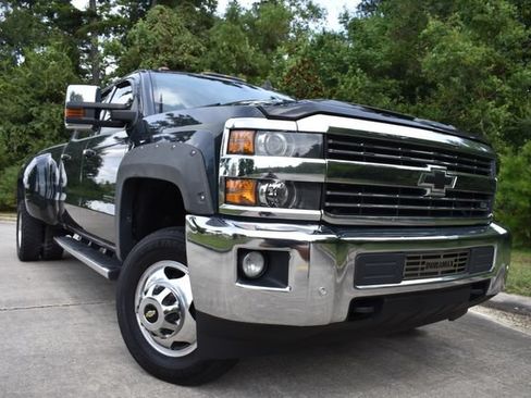 Used 2018 Chevrolet Silverado 3500 LTZ w/ Duramax Plus Package AWD/4WD image 5