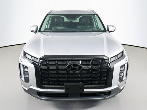 Certified 2023 Hyundai Palisade Limited w/ Cargo Package AWD/4WD image 2