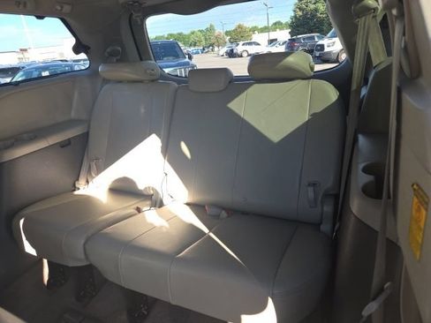 Used 2014 Toyota Sienna XLE FWD image 15