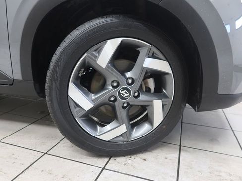 Used 2023 Hyundai Venue SEL w/ Cargo Package FWD image 7