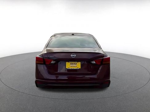 Used 2025 Nissan Altima 2.5 SV FWD image 12