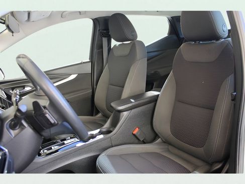 Used 2022 Chevrolet Bolt EUV LT image 15