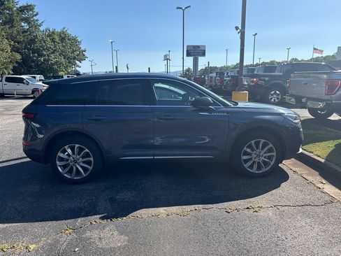 Used 2022 Lincoln Corsair AWD w/ Premium Package image 19