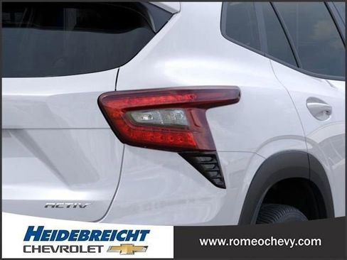 New 2025 Chevrolet Trax ACTIV w/ Sunroof Package image 12