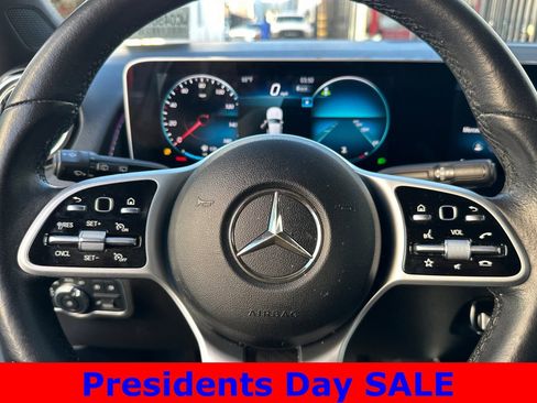 Used 2020 Mercedes-Benz GLB 250 4MATIC image 24