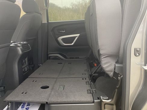 Used 2024 Nissan Titan SV w/ SV Convenience Package image 26