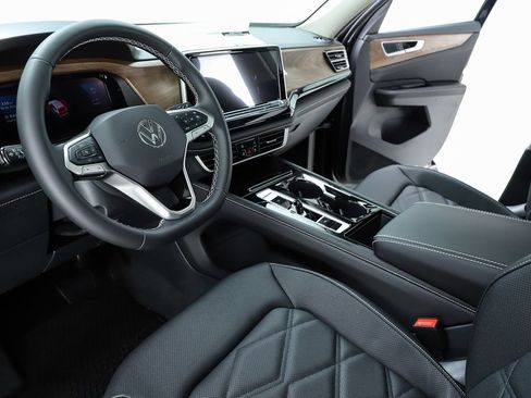 New 2026 Volkswagen Atlas SE FWD image 59