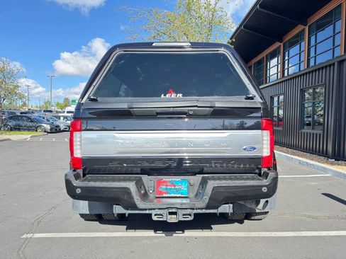 Used 2019 Ford F350 Platinum w/ Platinum Ultimate Package AWD/4WD image 4